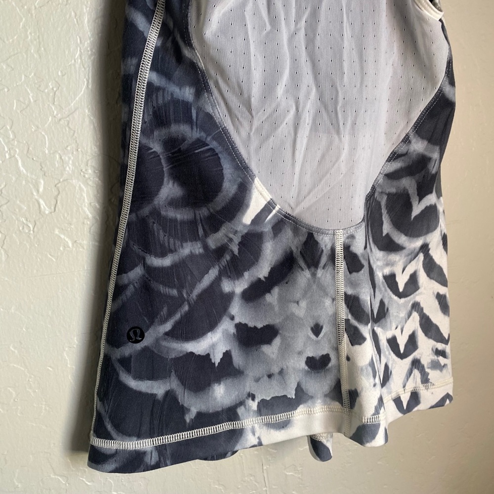 Lululemon Athletica Dance To Yoga Tank - Picture 7 of 10